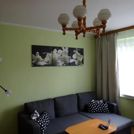 Regina Apartment *